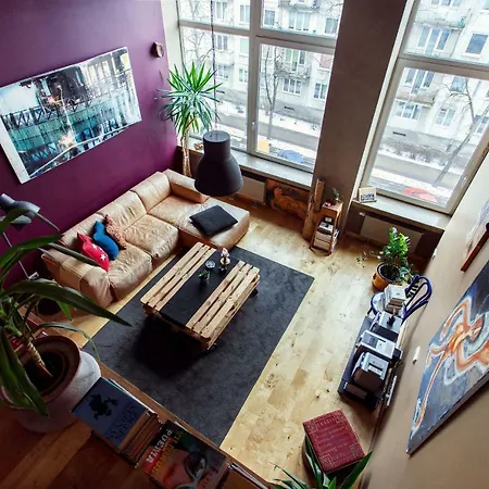 Stylish Loft Close To Old Town شقة