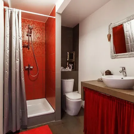 Stylish Loft Close To Old Town شقة